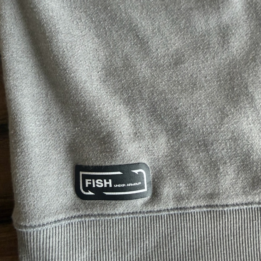 Under Armour Women’s Gray Fish Threadborne Shoreline Crew Sweatshirt-Size L - Picture 3 of 7